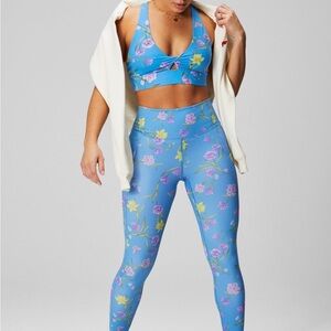 Fabletics Oasis High-Waisted 7/8 Daffodil Dream Bra  & Leggings Size Medium